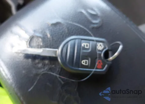 2013 Ford Focus Se z USA, uszkodzony, nr VIN 1FADP3F25DL354243